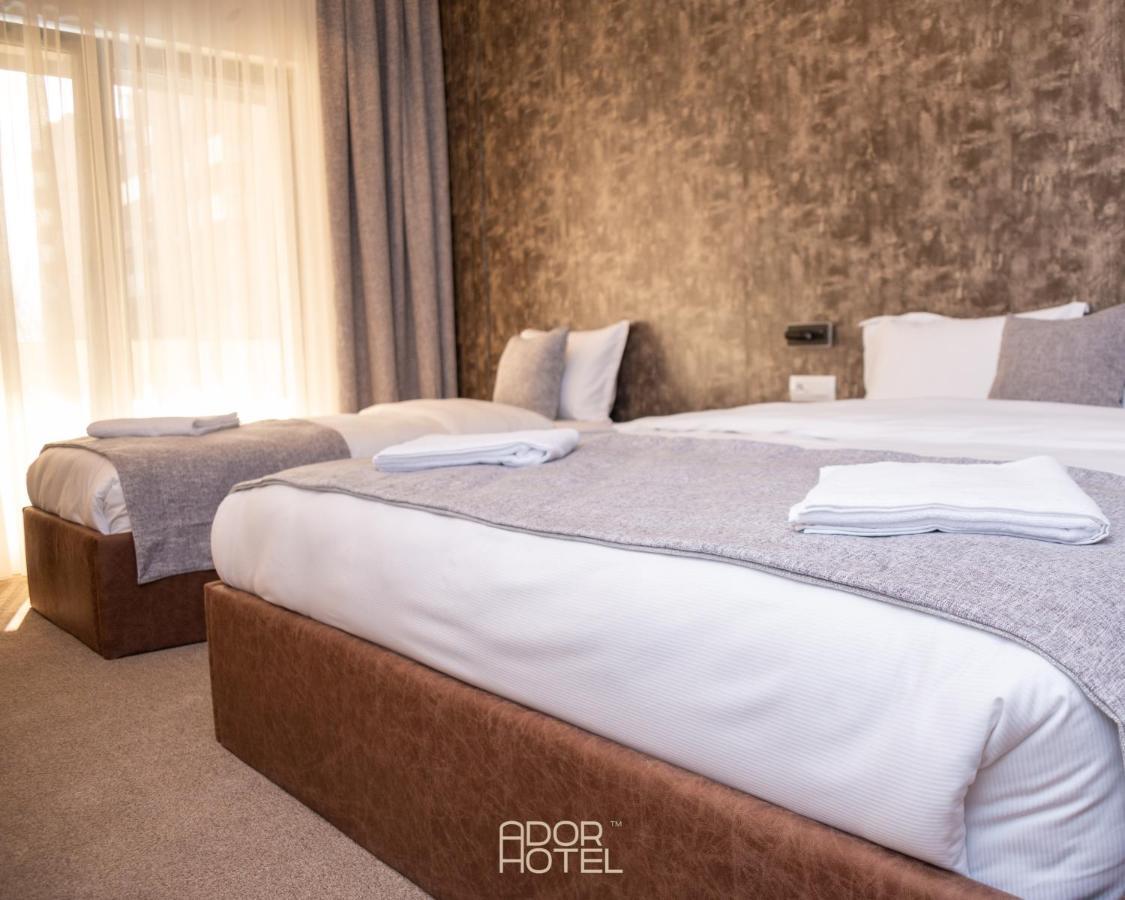 Ador Hotel North Mitrovica Exteriör bild